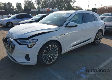 2019 Audi E-Tron Premium Plus из США, поврежденный, VIN WA1VABGE3KB018994